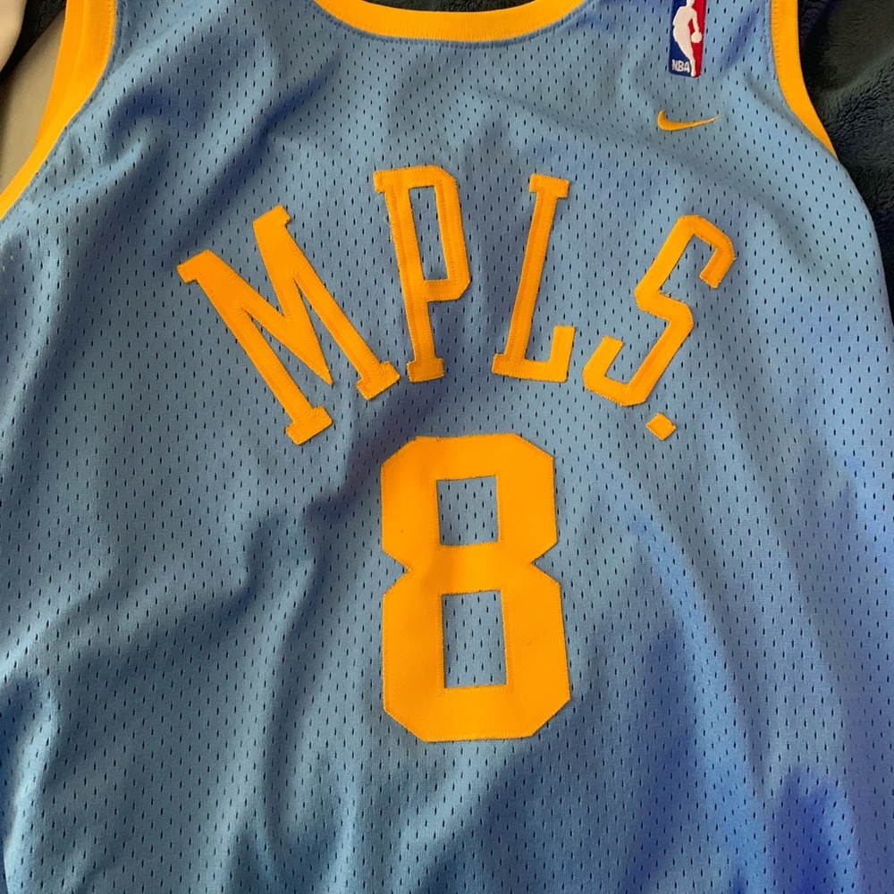 A Los Angeles Lakers MPLS. Kobe Bryant Jersey